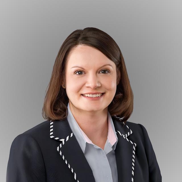 Lucia MacKinnon